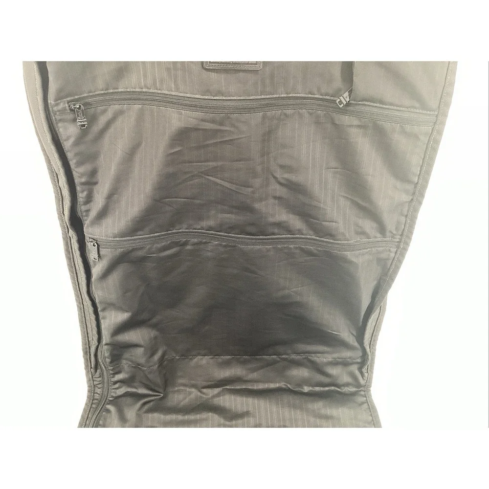 Tumi Alpha 2 Travel Trifold Carry-On Garment Bag Black 22133DH